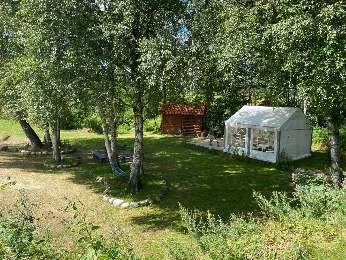 Caloroczny Domek Letniskowy Ze Stawem Villa Harsz Buitenkant foto