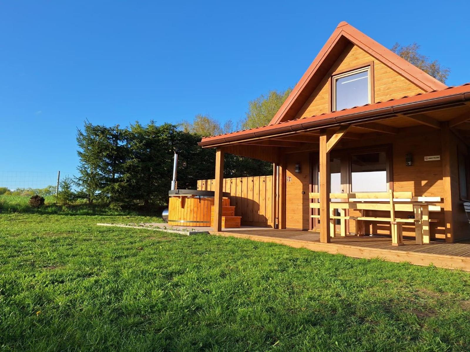 Caloroczny Domek Letniskowy Ze Stawem Villa Harsz Buitenkant foto